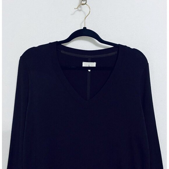 Lou Grey Womens Medium Signature Soft V Neck Long Sleeve Top Maroon Stretch - Picture 2 of 6